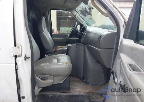 2005 Ford E-250 Commercial/Recreational z USA, uszkodzony, nr VIN 1FTNE24L15HA42953